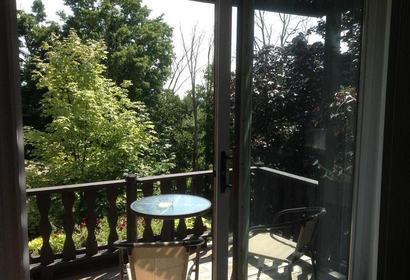 Red Maple Lodge B&b | Milton | Ontario | Canada 5