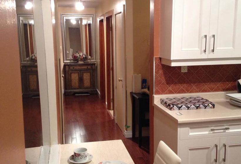 B&b On The Park Near Downtown Area | Toronto | Ontario | Canada 1