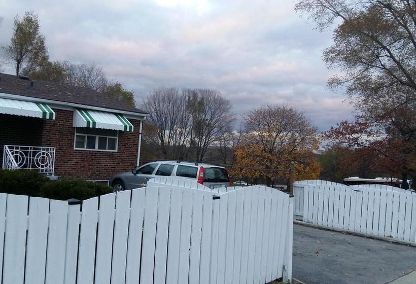 B&b On The Park Near Downtown Area | Toronto | Ontario | Canada 16