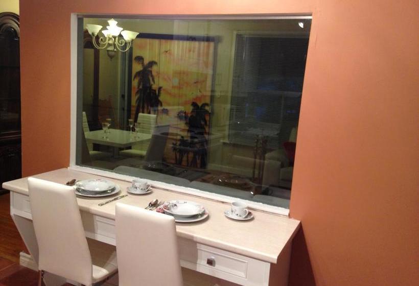 B&b On The Park Near Downtown Area | Toronto | Ontario | Canada 2