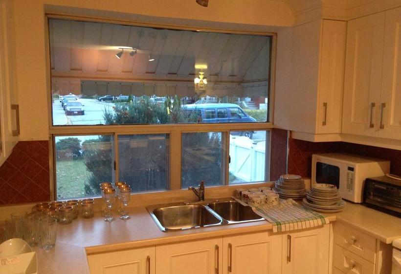 B&b On The Park Near Downtown Area | Toronto | Ontario | Canada 3