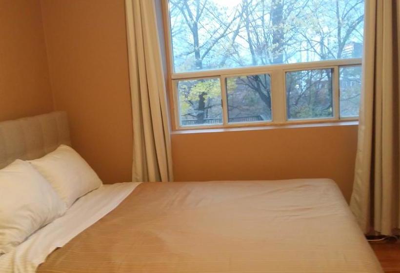 B&b On The Park Near Downtown Area | Toronto | Ontario | Canada 8