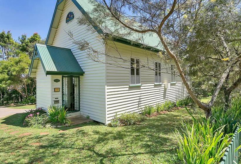 Bed and Breakfast The Church | Yungaburra | Queensland | Australia 1