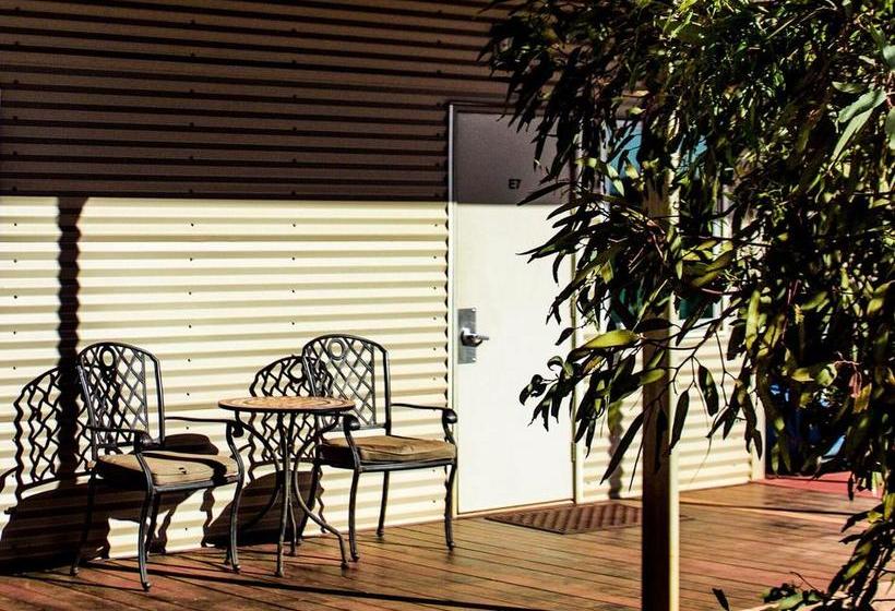 Motel Oasis Newman Newman