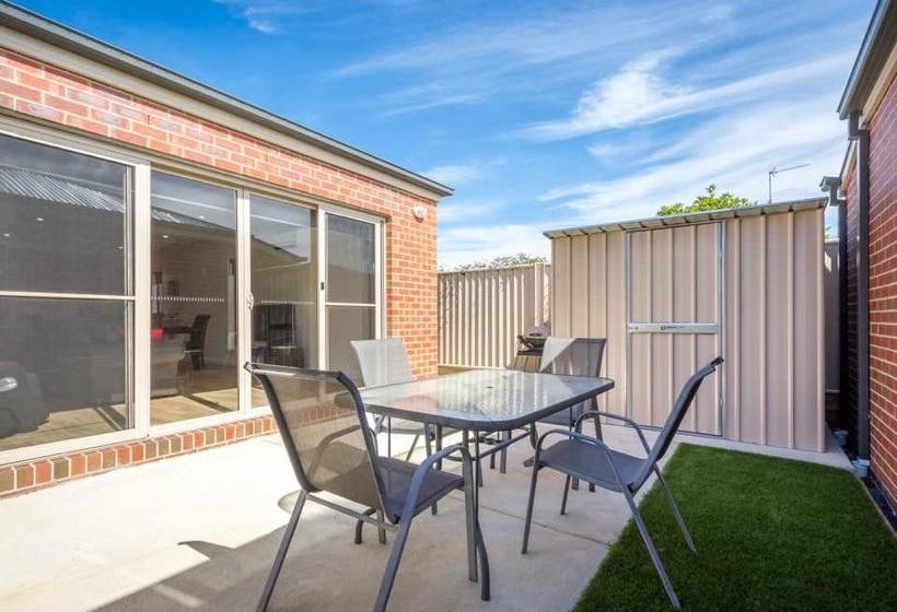 Bed and Breakfast Be On Lydiard Too | Ballarat | Victoria | Australia 4