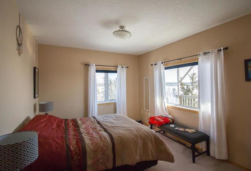 Buffalo Nights Bed And Breakfast | Yellowknife | Northwest Territories | Canada 5