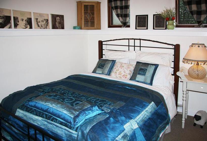 Bed and Breakfast 2 Moon Cottage | Niagara on the Lake | Ontario | Canada 12