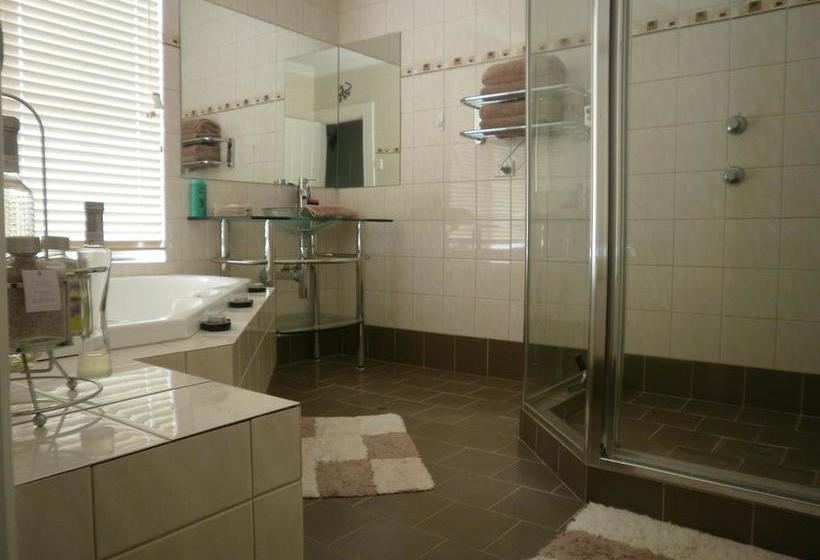 The Two Tin Cow B&b | Kalbarri | Western Australia | Australia 4