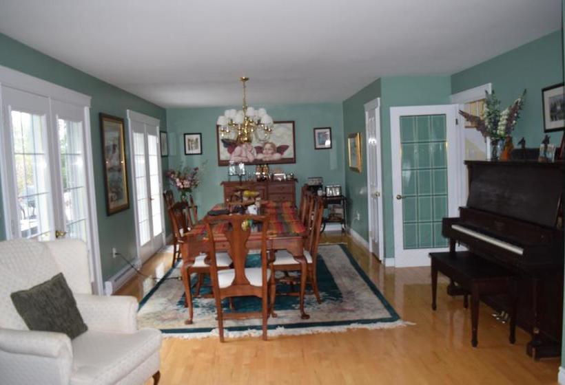Queen Street B&b | St Andrews | New Brunswick | Canada 11