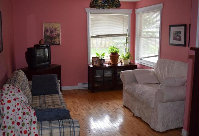 Queen Street B&b | St Andrews | New Brunswick | Canada 15