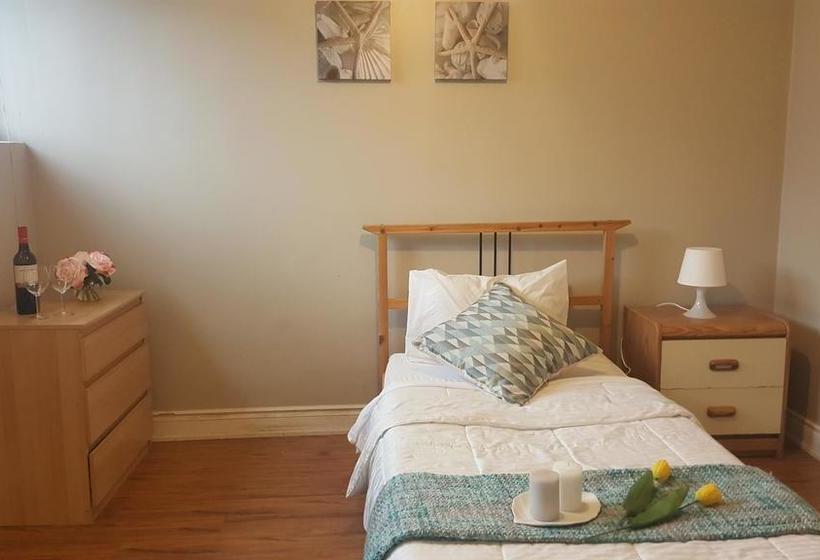 Kashaneh Hostel | Toronto | Ontario | Canadá 3