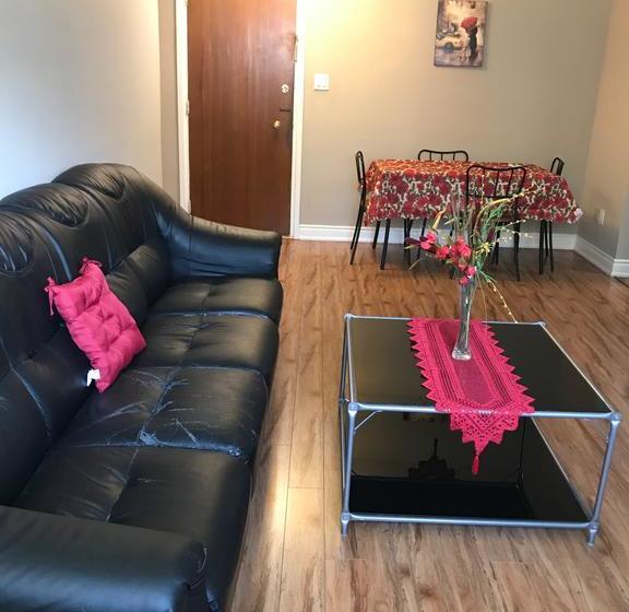 Kashaneh Hostel | Toronto | Ontario | Canadá 5