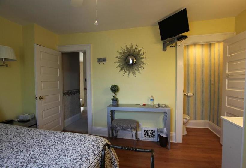 Ambiance By The Falls B&b | Niagara Falls | Ontario | Canada 4