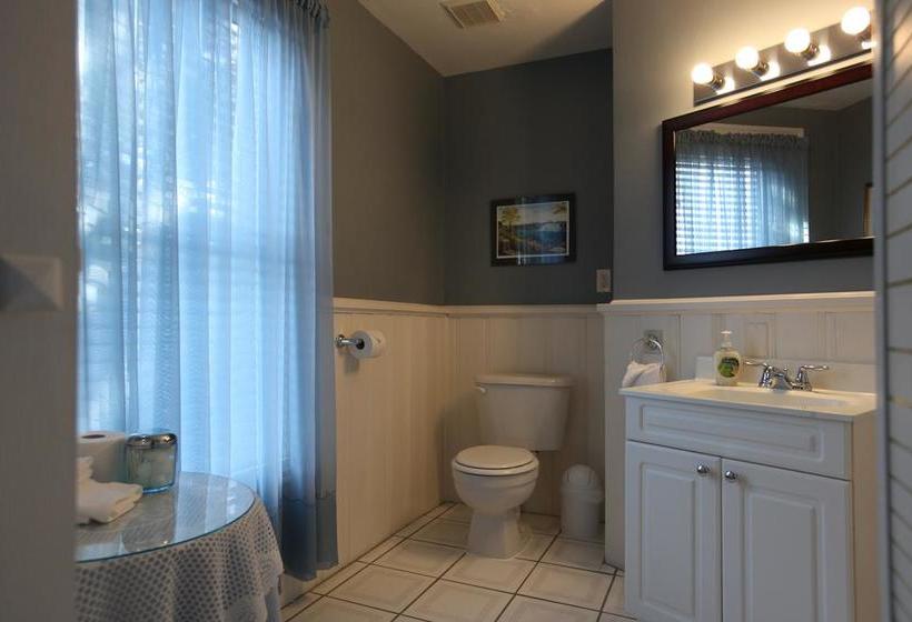 Ambiance By The Falls B&b | Niagara Falls | Ontario | Canada 9