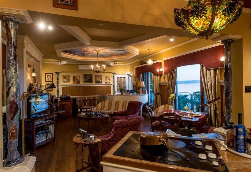 Bed and Breakfast La Maison Du Restaurateur | Riviere du Loup | Quebec | Canada 8