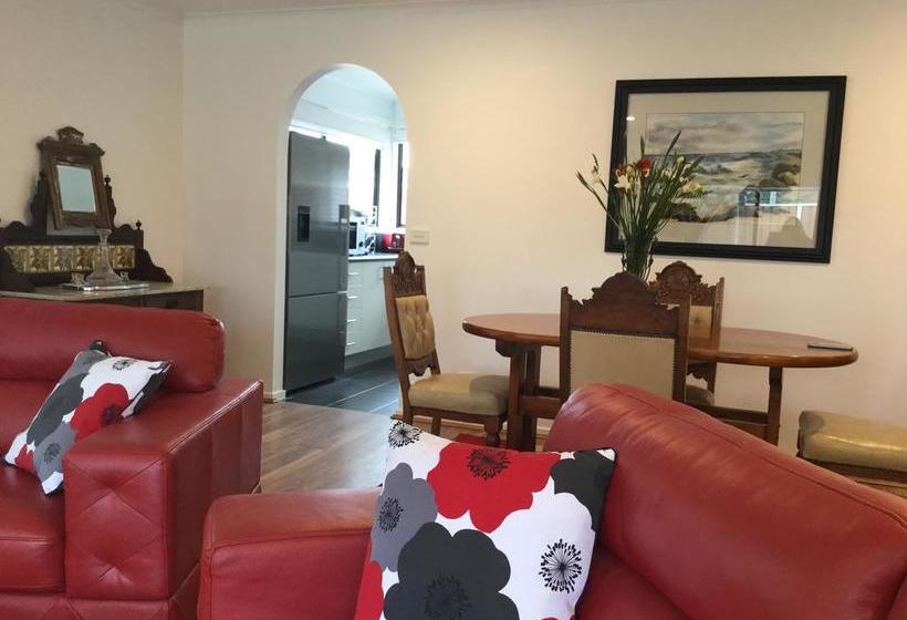 Bed and Breakfast Ocean Beach Villa | Devonport | Tasmania | Australia 14