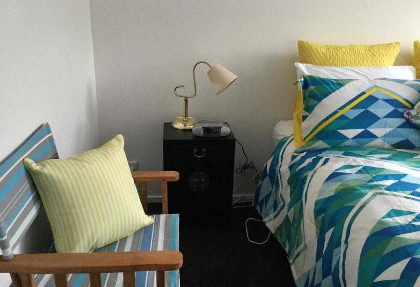 Bed and Breakfast Ocean Beach Villa | Devonport | Tasmania | Australia 5