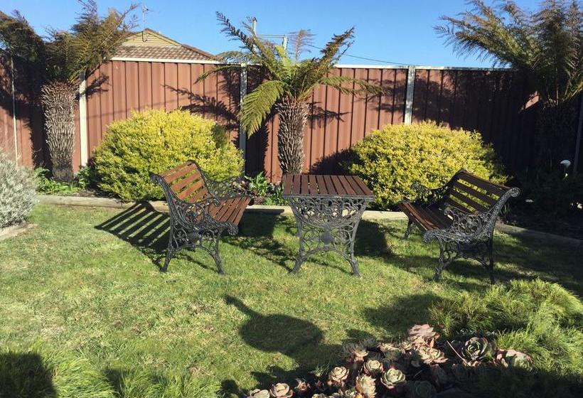 Bed and Breakfast Ocean Beach Villa | Devonport | Tasmania | Australia 9