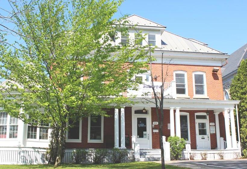 Auberge De Jeunesse Magogorford Hostel Quebec