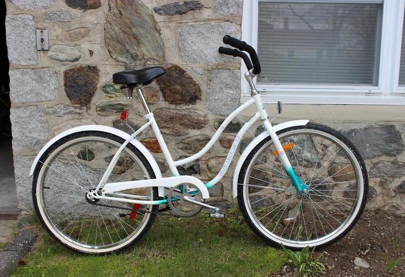 Auberge De Jeunesse Magogorford Hostel | Magog | Quebec | Canada 14