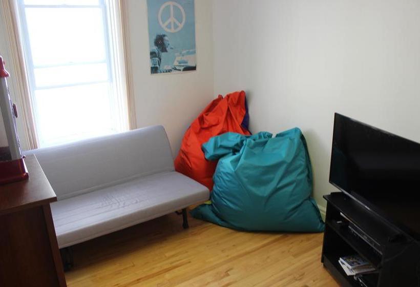 Auberge De Jeunesse Magogorford Hostel | Magog | Quebec | Canada 3