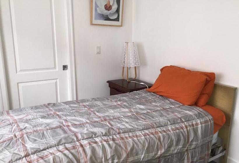 Bed and Breakfast White House | Vancouver | British Columbia | Canada 9