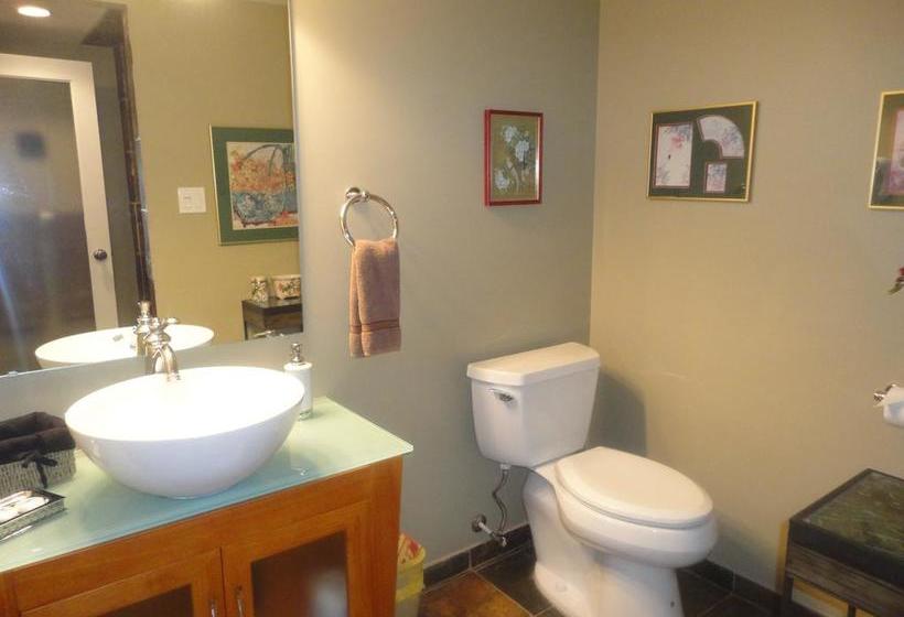 Desert Oasis B&b | Osoyoos | British Columbia | Canada 19