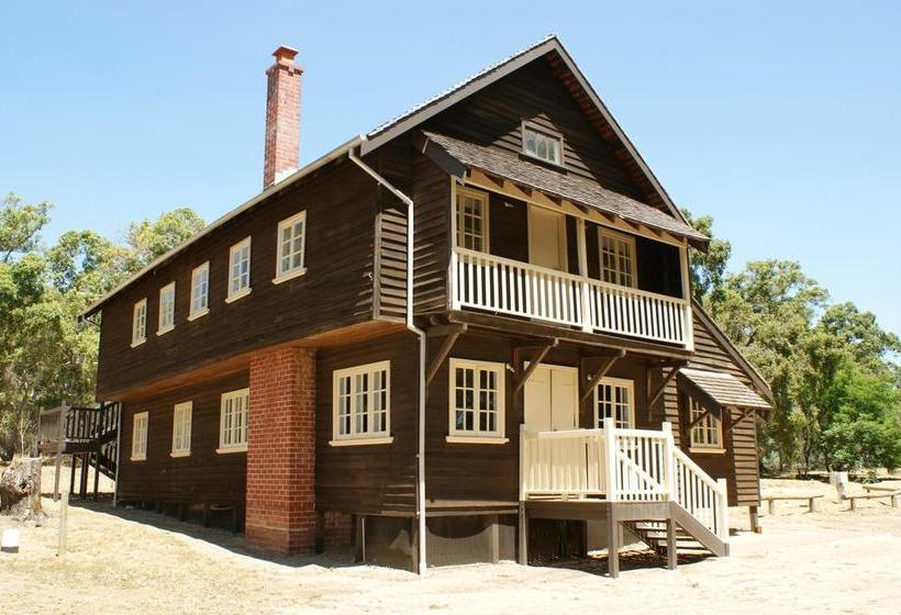 Resort Fairbridge Village