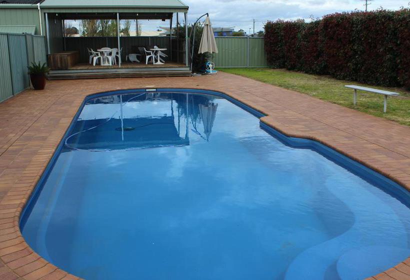 Resort Aussie Cabins | Dubbo | New South Wales | Australia 1