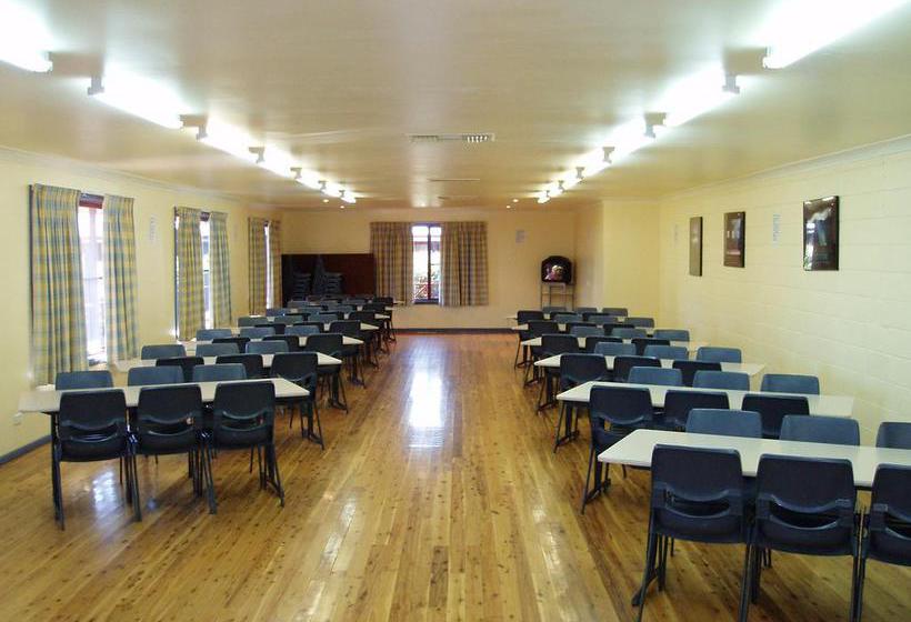 Resort Aussie Cabins | Dubbo | New South Wales | Australia 13