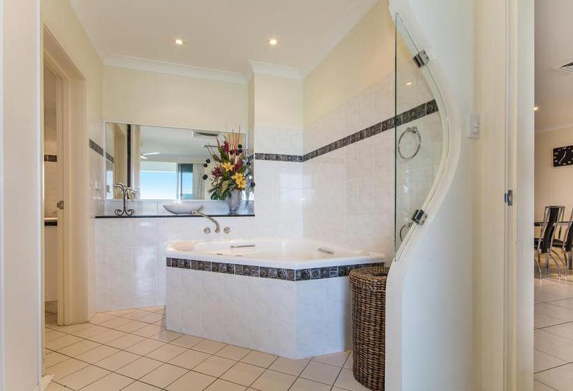 Resort Lagoon Lodge | Hamilton Island | Queensland | Australia 17