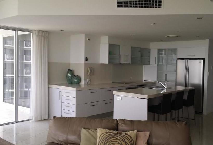 Silver Sea On Sixth Resort | Maroochydore | Queensland | Australia 11