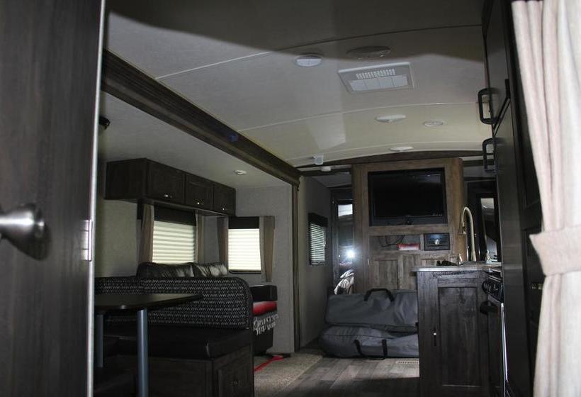 Cougar Mountain Lodge B&b | Valemount | British Columbia | Canada 12