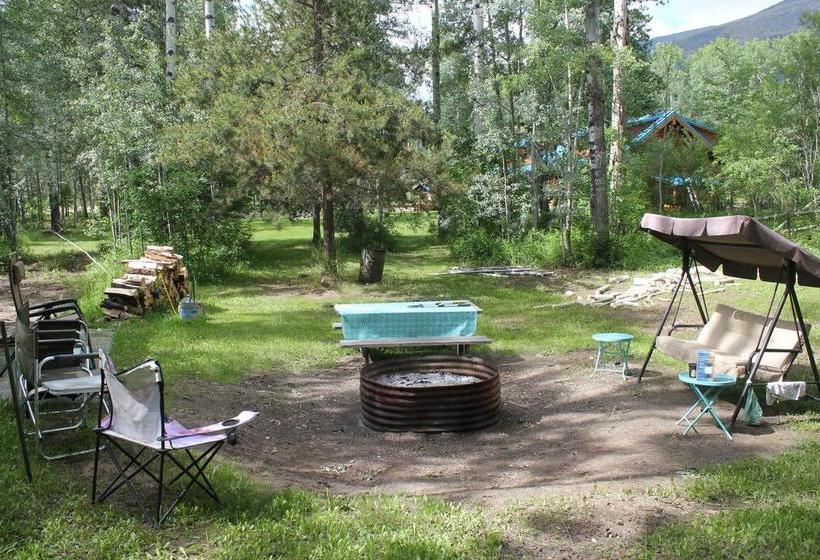 Cougar Mountain Lodge B&b | Valemount | British Columbia | Canada 15