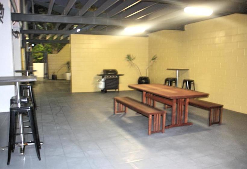 Aaron Motel | Gladstone | Queensland | Australia 10