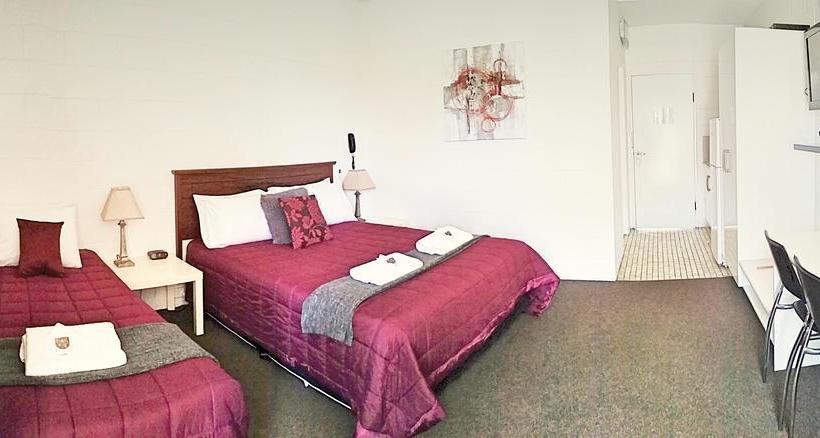 Aaron Motel | Gladstone | Queensland | Australia 4