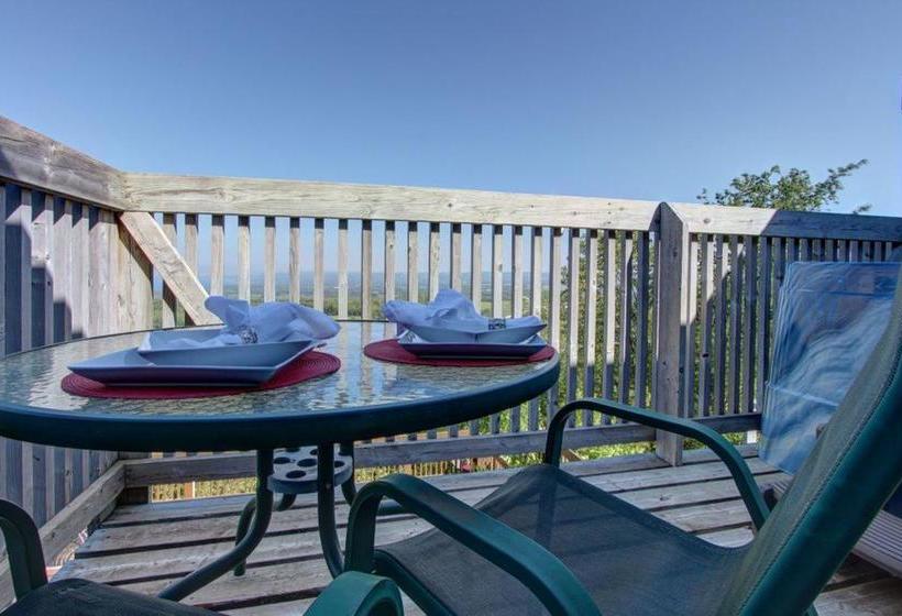 Irish Mountain Bed & Breakfast | Meaford | Ontario | Canada 11