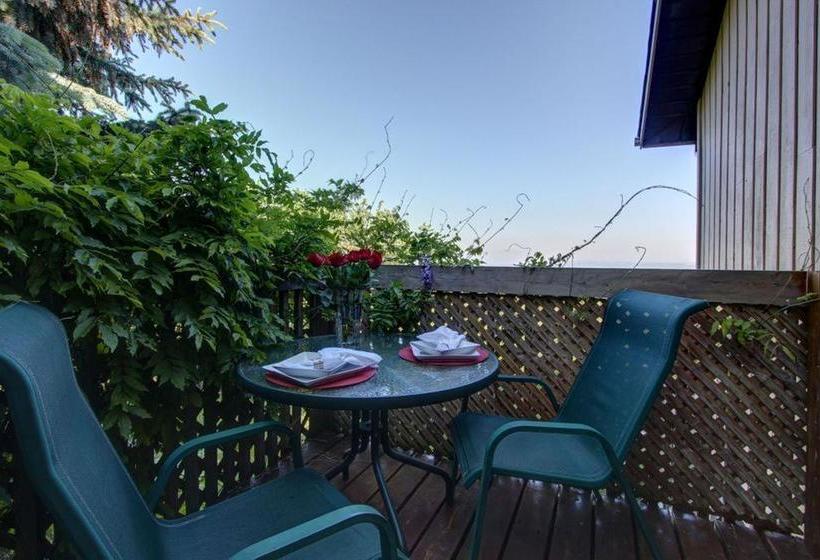 Irish Mountain Bed & Breakfast | Meaford | Ontario | Canada 15