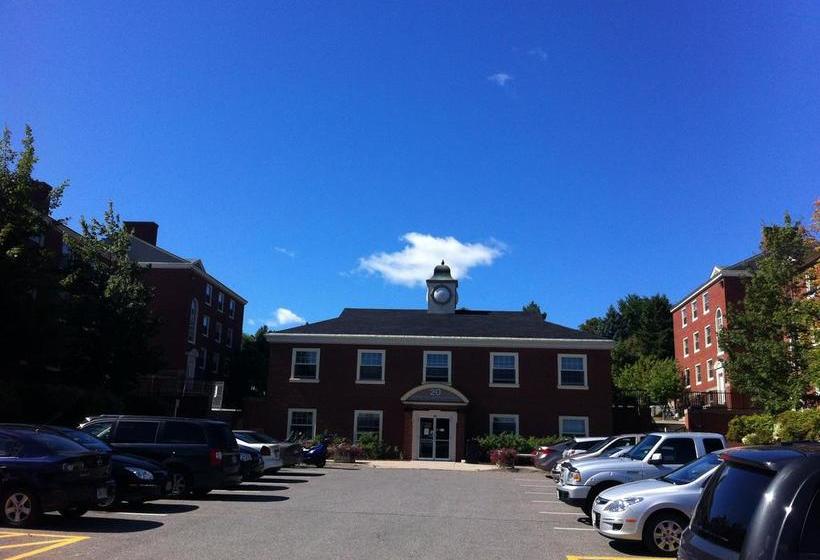 Hotel Unb Fredericton Accommodations | Fredericton | New Brunswick | Canada 17