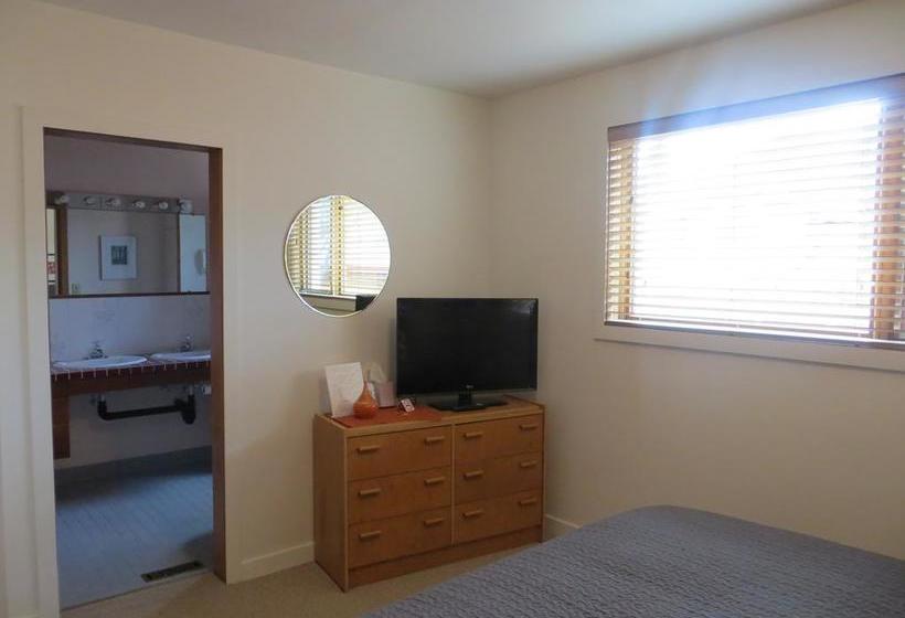 At Wits End B&b | Banff | Alberta | Canada 16