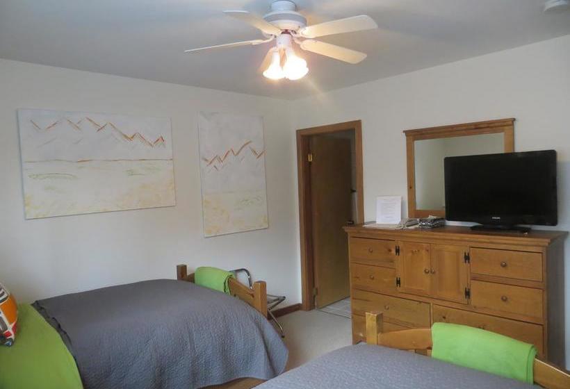 At Wits End B&b | Banff | Alberta | Canada 19