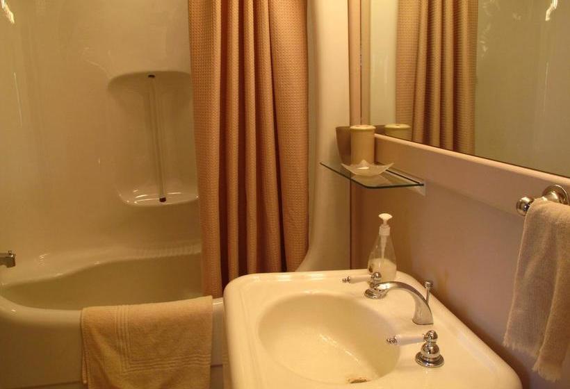 Hotel Newhaven On The River | Stratford | Ontario | Canada 11