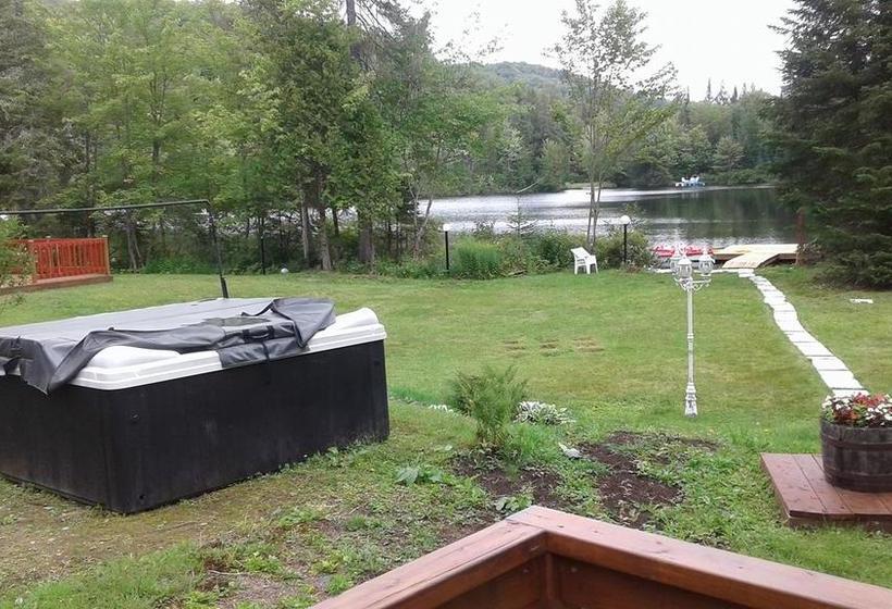 Hotel Le Petit Lac Sainteadèle Quebec