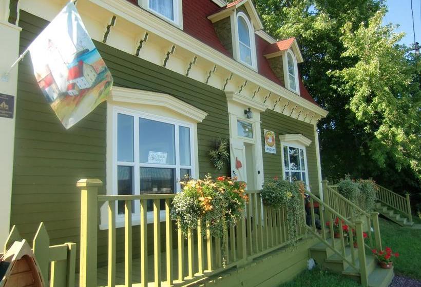 Bed and Breakfast A Schooner Inn Holyrood