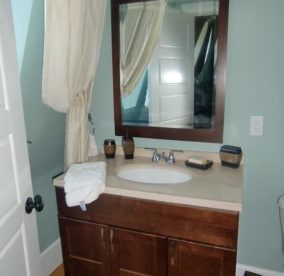 Bed and Breakfast A Schooner Inn | Holyrood | Newfoundland and Labrador | Canada 14