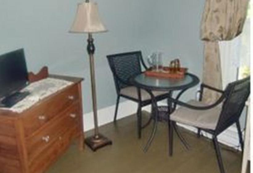 Bed and Breakfast A Schooner Inn | Holyrood | Newfoundland and Labrador | Canada 3