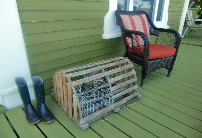 Bed and Breakfast A Schooner Inn | Holyrood | Newfoundland and Labrador | Canada 5