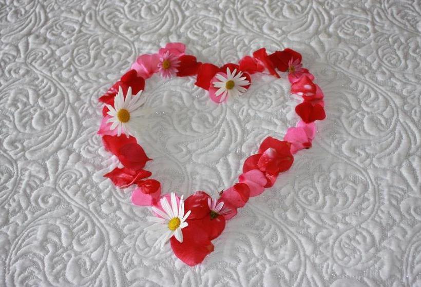 Bed and Breakfast At Sunrise Cottages | Montville | Queensland | Australia 8