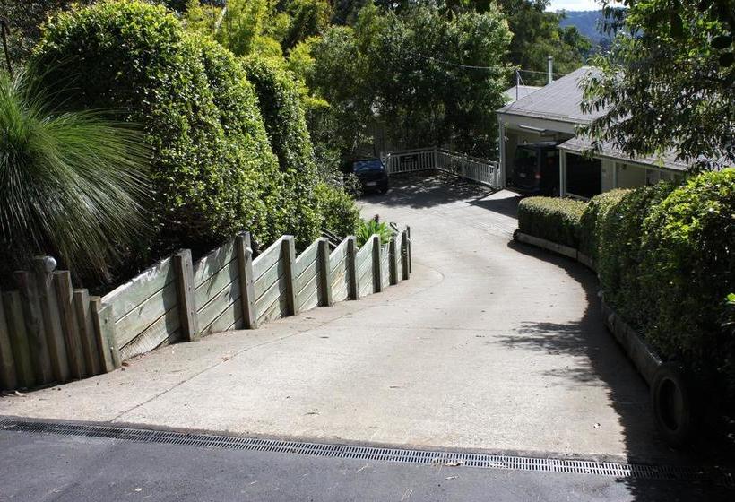 Bed and Breakfast At Sunrise Cottages | Montville | Queensland | Australia 9