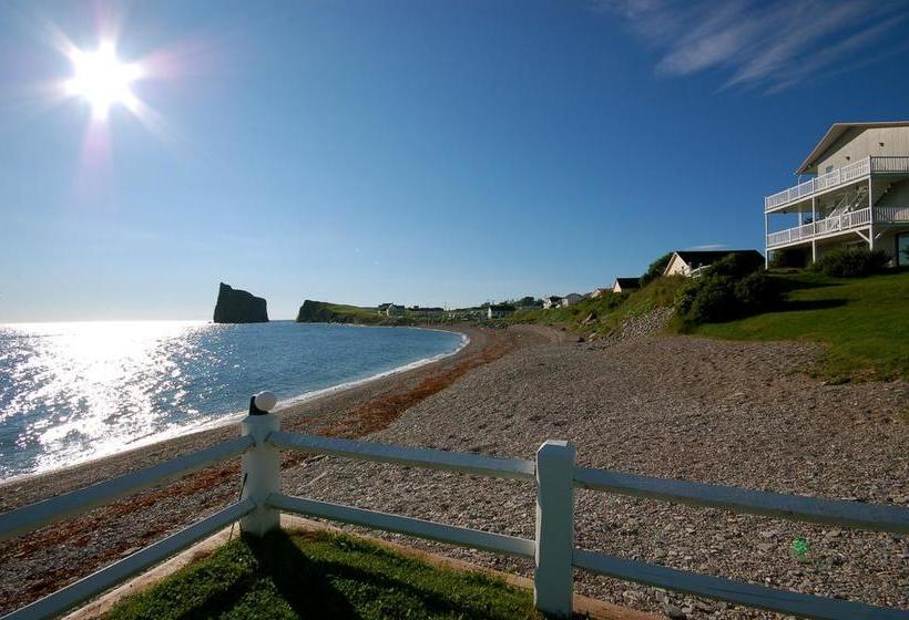 Motel Les Trois Soeurs | Perce | Quebec | Canada 2
